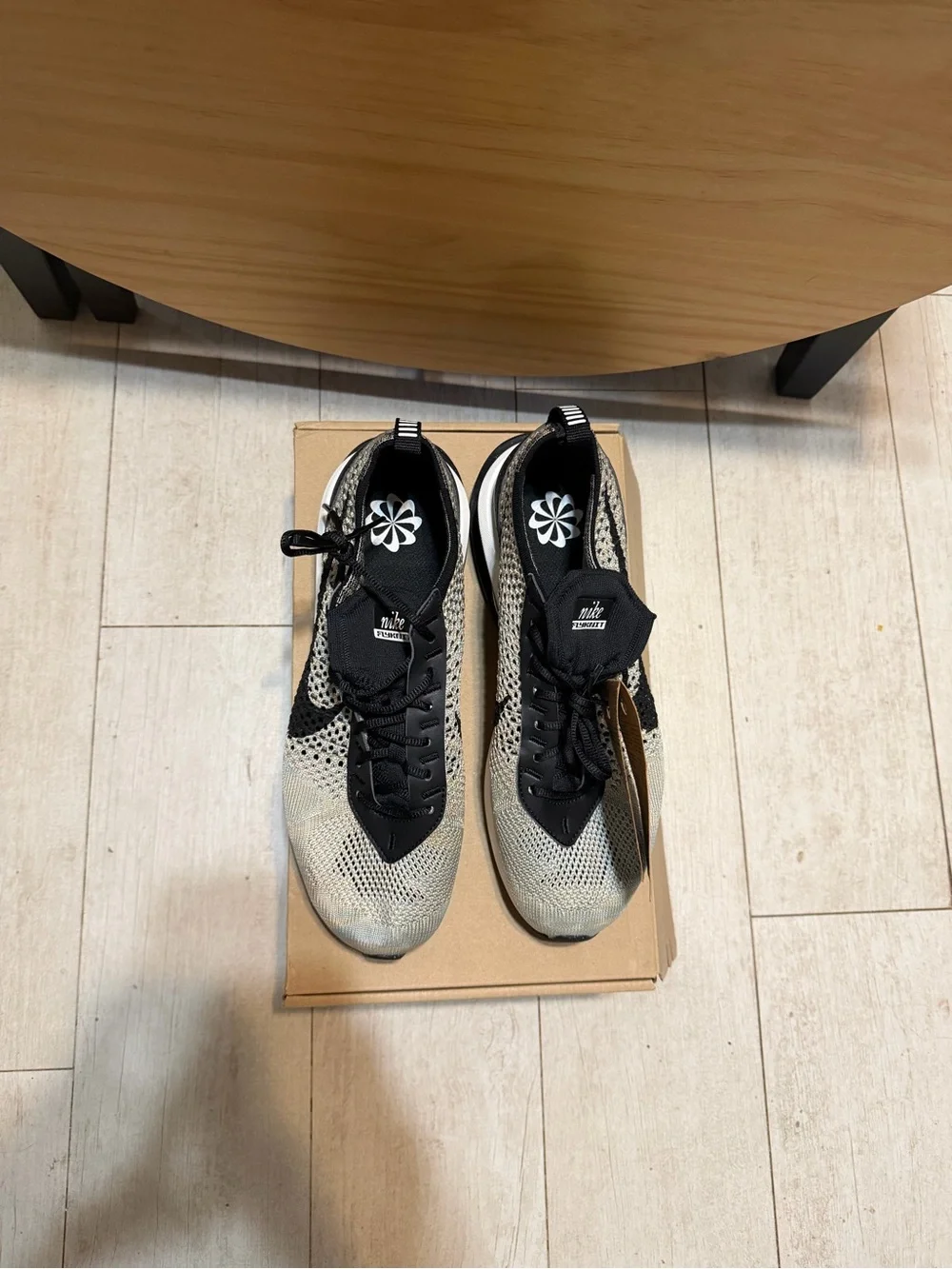 Nike Women’s Air Max Flyknit Racer - Black & Cream